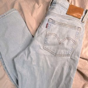 Levi Wedgie straight